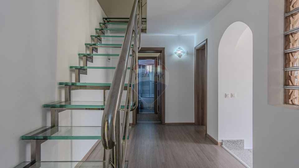 10 room House / Villa for sale