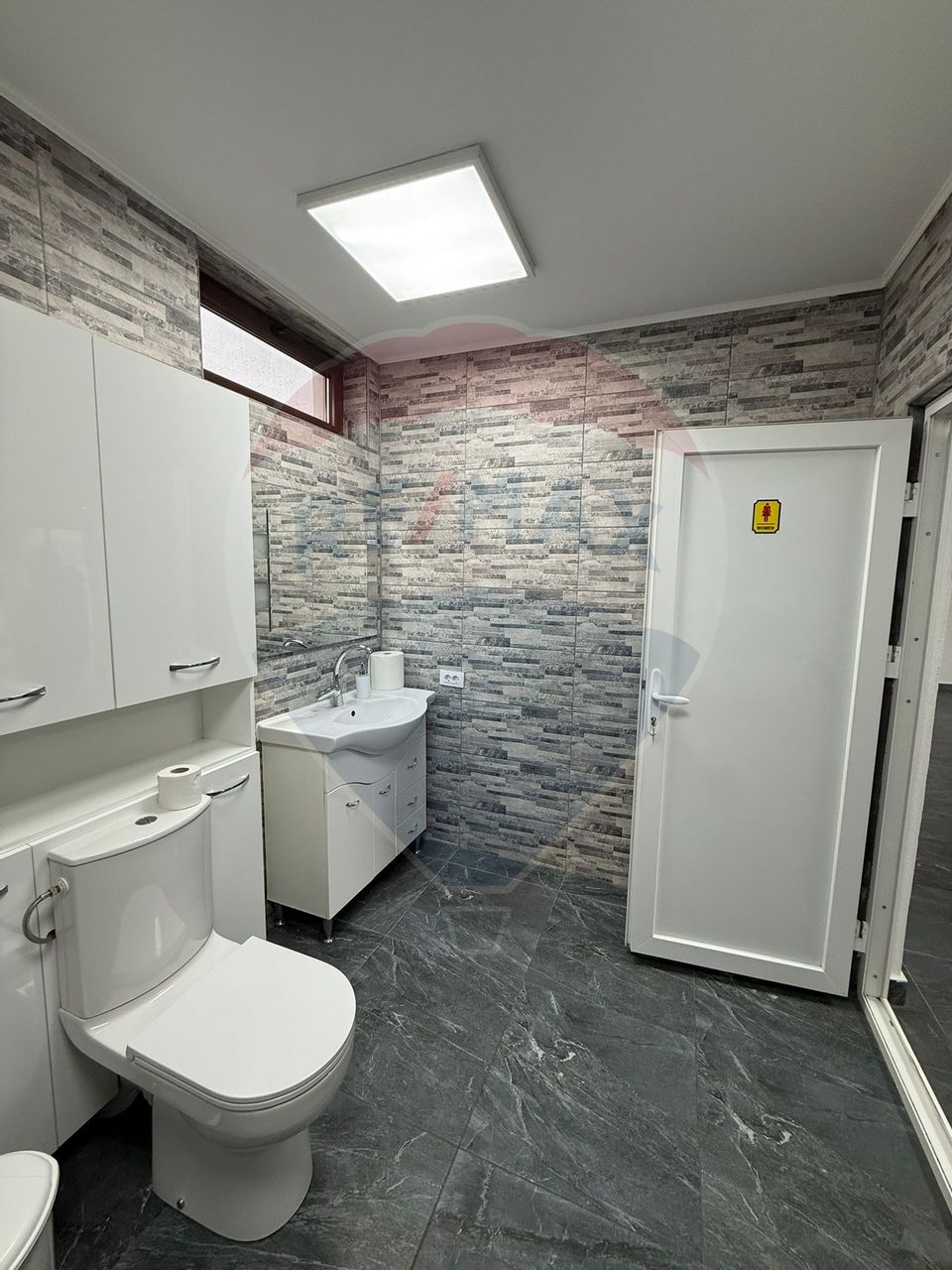 Spațiu comercial de inchiriat Com.Podari