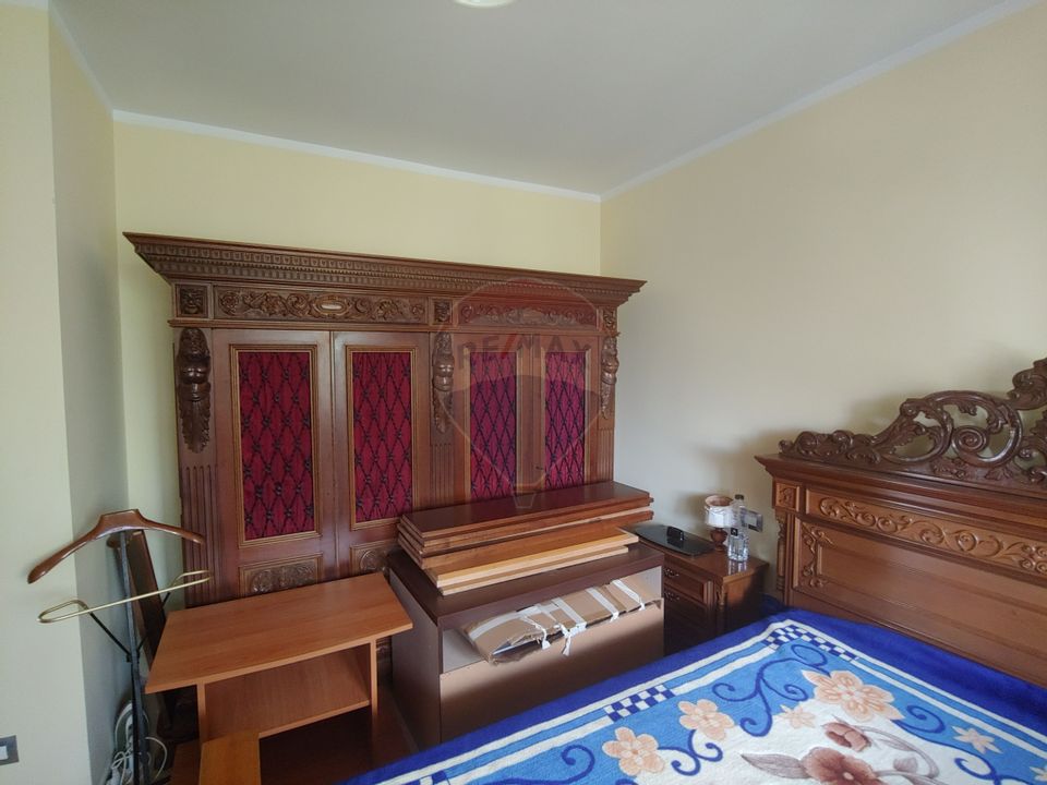 Casă / Vilă de lux cu 5 camere de vânzare în Vadu Moldovei, Suceava