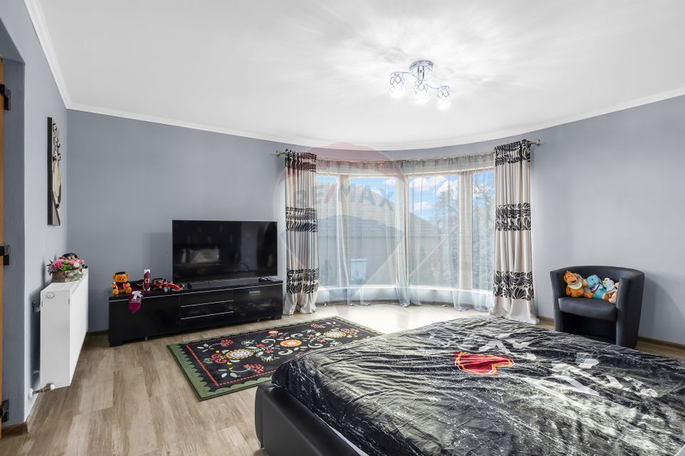 6 room House / Villa for sale