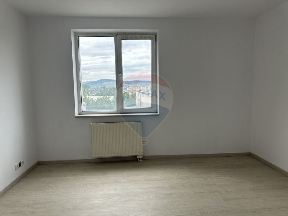 4 room Apartment for sale, Calea Romanului area