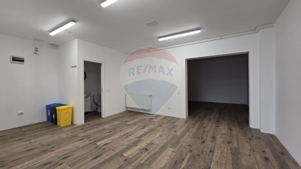 110sq.m Commercial Space for rent, Borhanci area