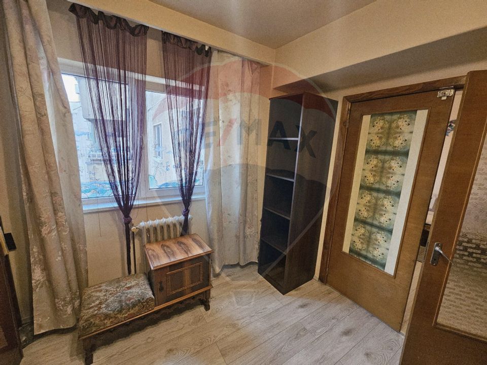 4 CAMERE de INCHIRIAT - clasic- Zizinului 30, bloc 33-5din 8!