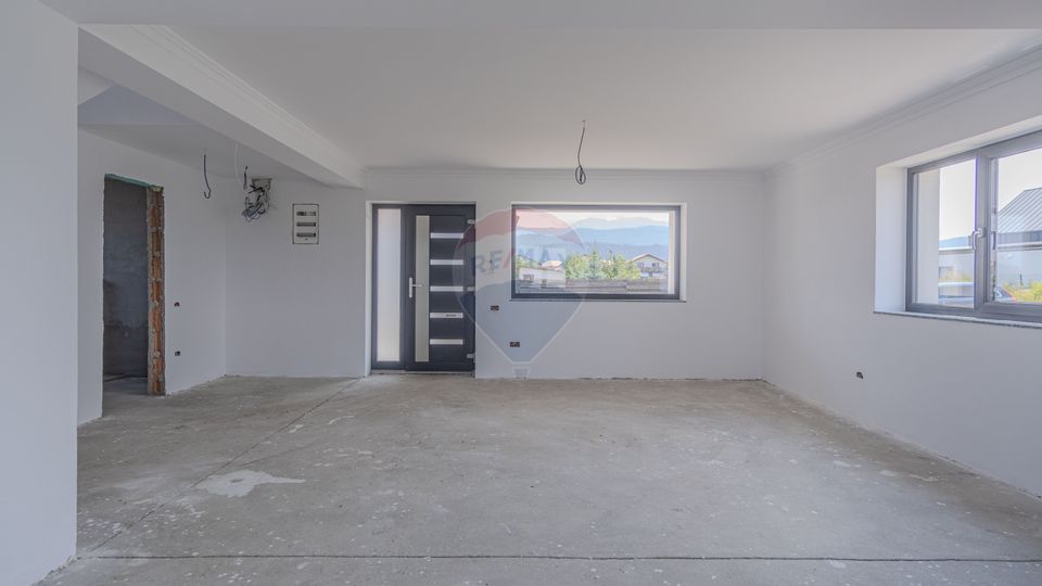 Casa moderna, la cheie, in Cristian – Str. Carpati