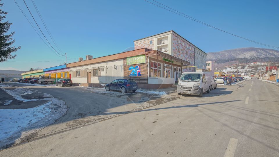 Comision 0 | Spațiu Comercial 876 mp și Teren 1500 mp