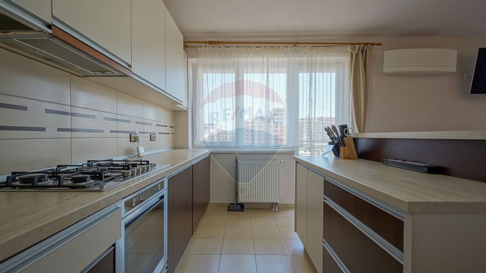 !!  VANDUT !!  Apartament de 3 camere, Tractorul, Brașov