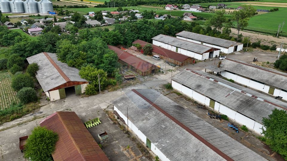 Platformă industrială 33.051 mp teren | 7.120 mp hale | Verești – SV