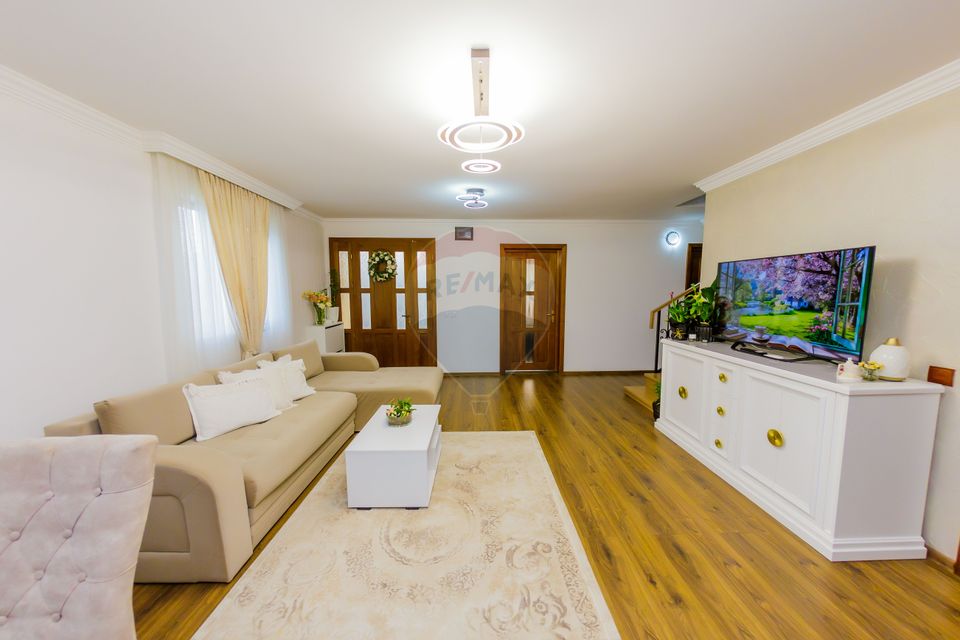 CASA DE VIS DE VANZARE IN COLTIREA