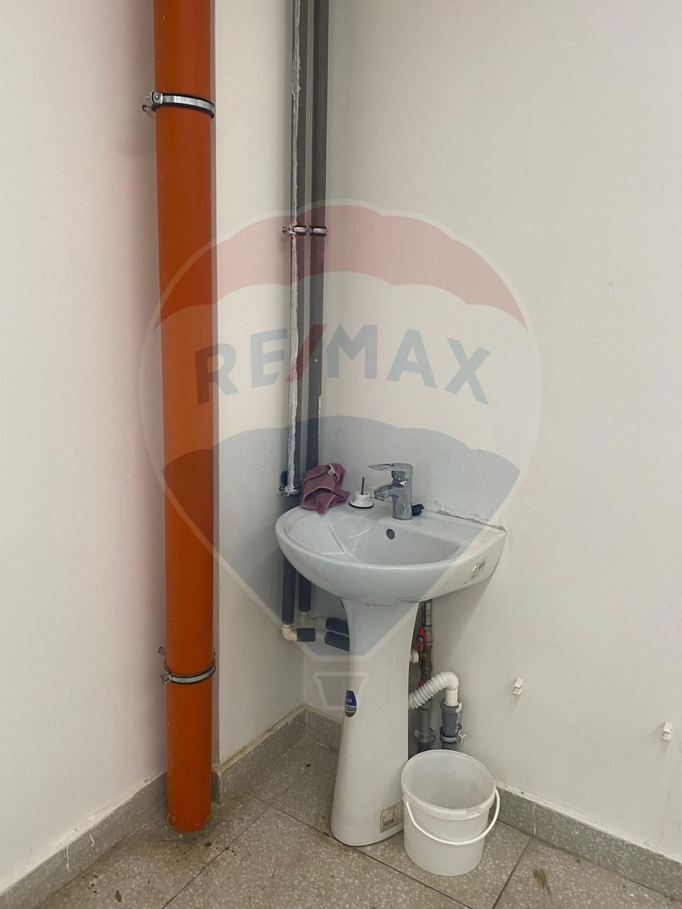 130sq.m Commercial Space for rent, 13 Septembrie area