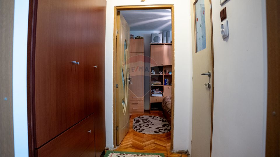 Vanzare apartament 2 camere semidecomandat, Bucurestii Noi