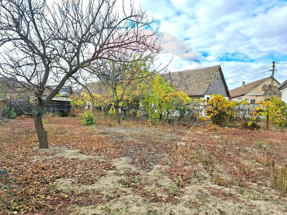 Casa veche cu teren 929 mp- oportunitate in Vladimirescu- comision 0%