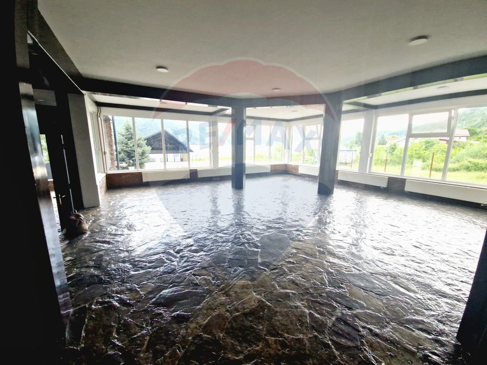 16 room Hotel / Pension for sale