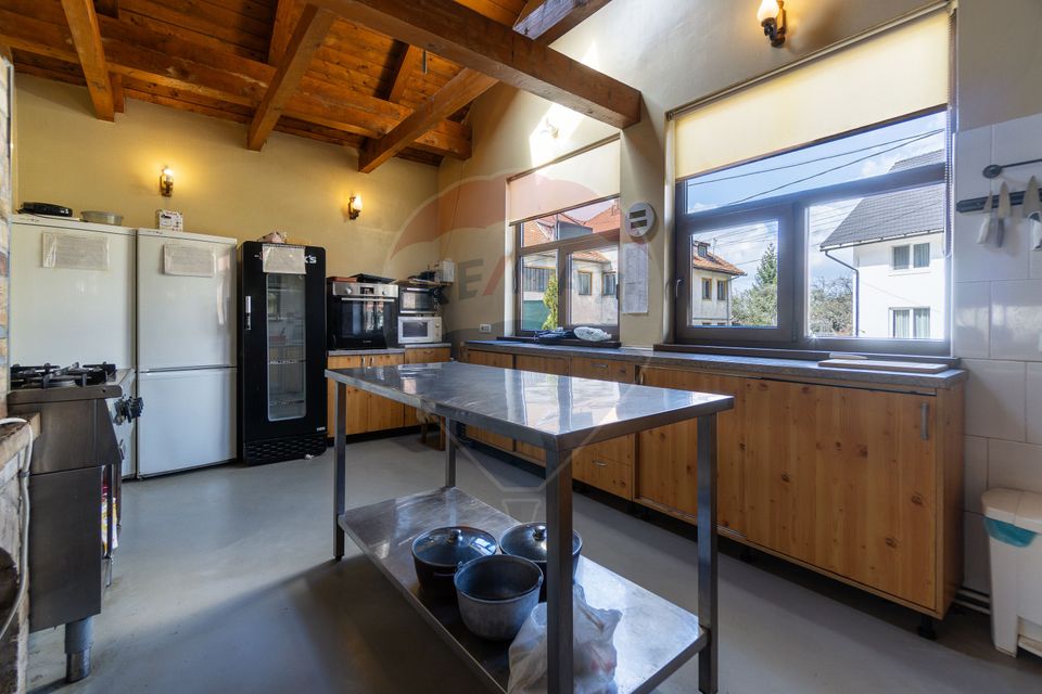 98sq.m Commercial Space for rent