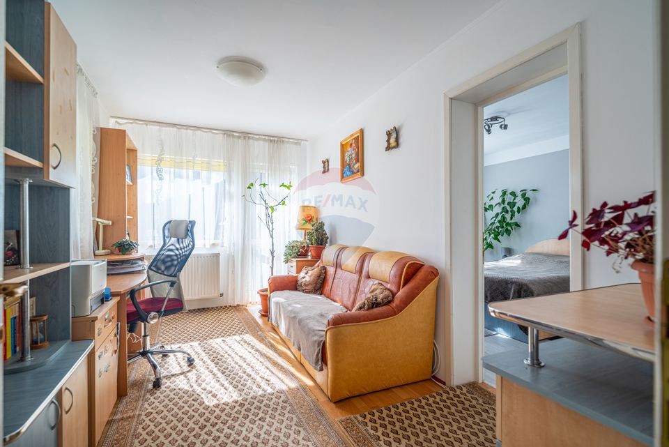 House FOR SALE in Bușteni, with superb views of the Bucegi Mountains