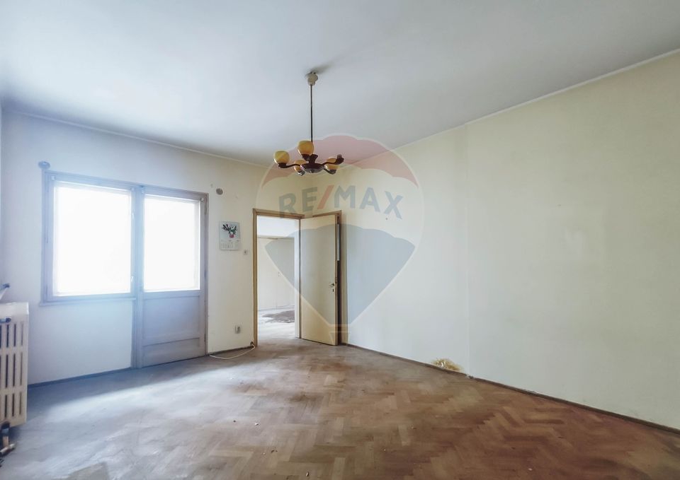 Vanzare Apartament 3 Camere, 2 Balcoane+2 Boxe, Universitate-P. Romana