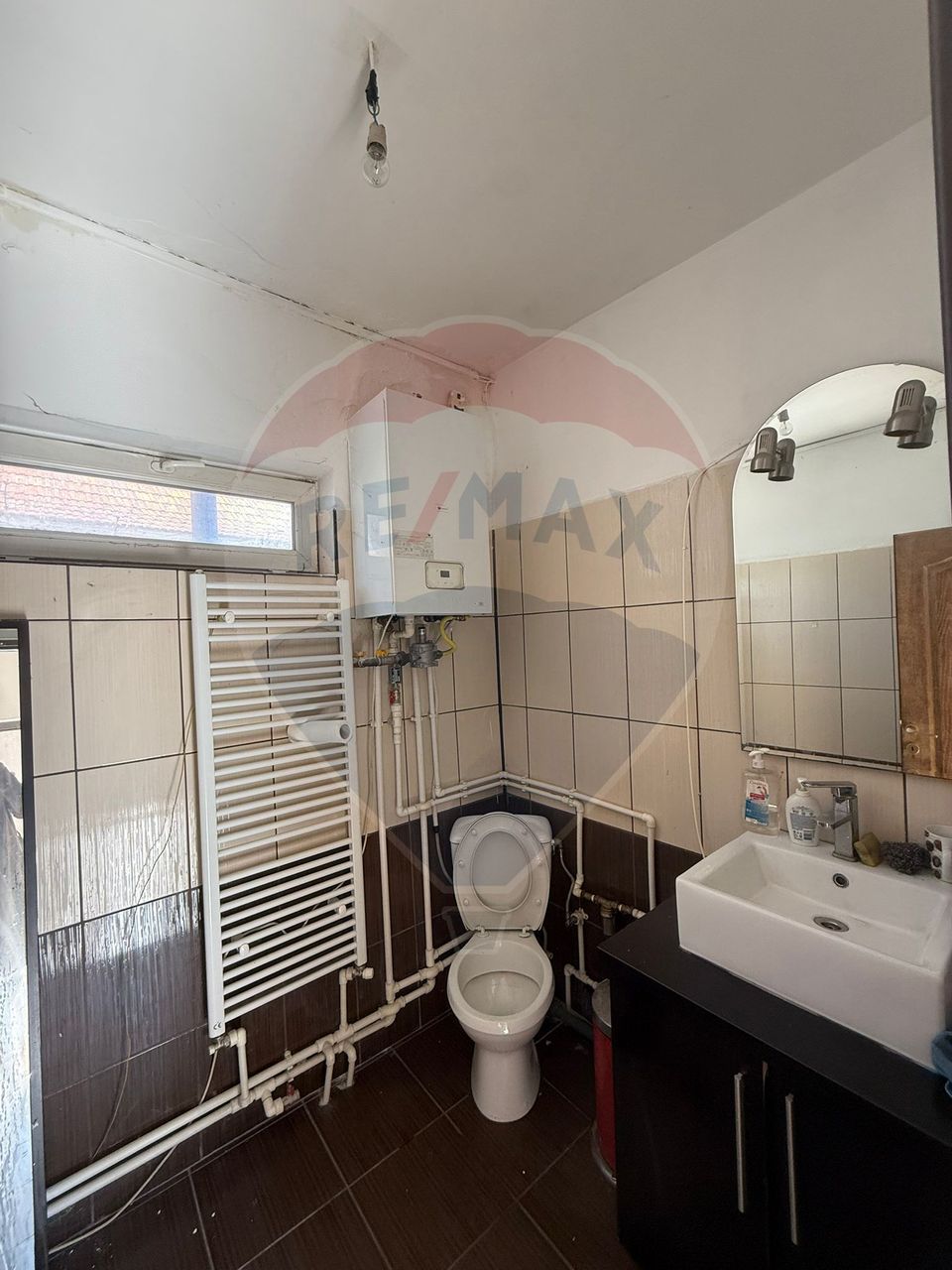 52sq.m Commercial Space for rent, 1 Mai area