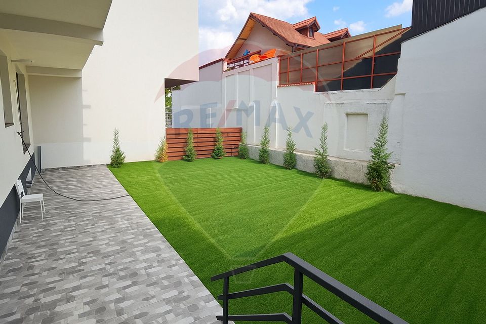 Apartament cu 3 camere de vânzare în zona Andronache