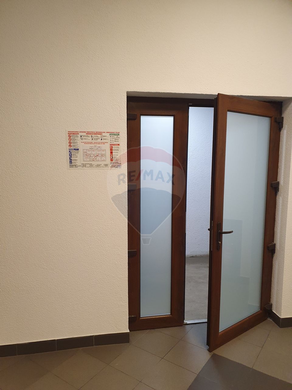 1,289sq.m Office Space for sale, Carierei area