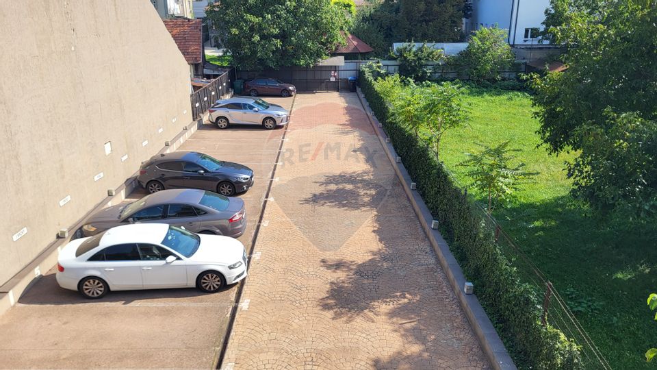 Spatiu birouri de inchiriat 205 - 240 mp Central Comision 0%