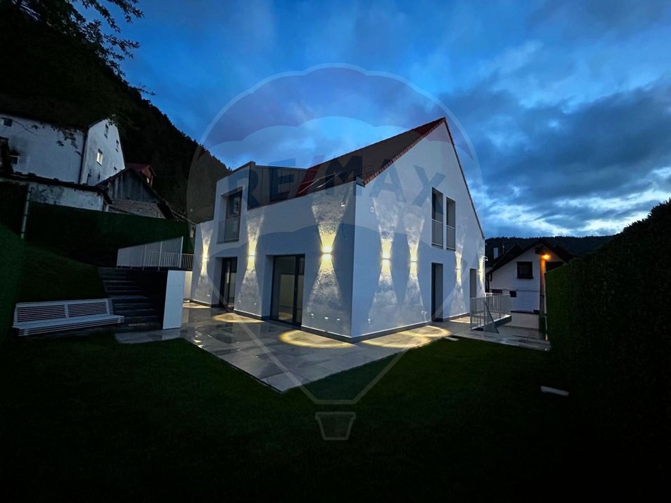 Armonie între tradiție și modernitate – Vilă contemporană în Brasov