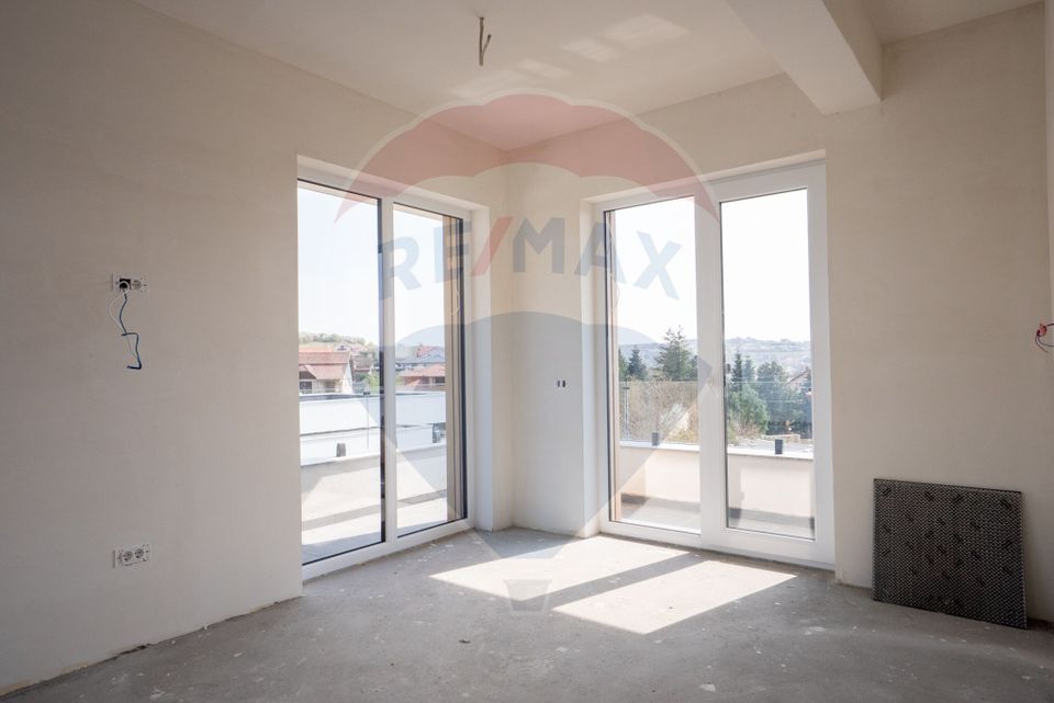 De vânzare casă 5 camere  în zona Dealuri Oradea