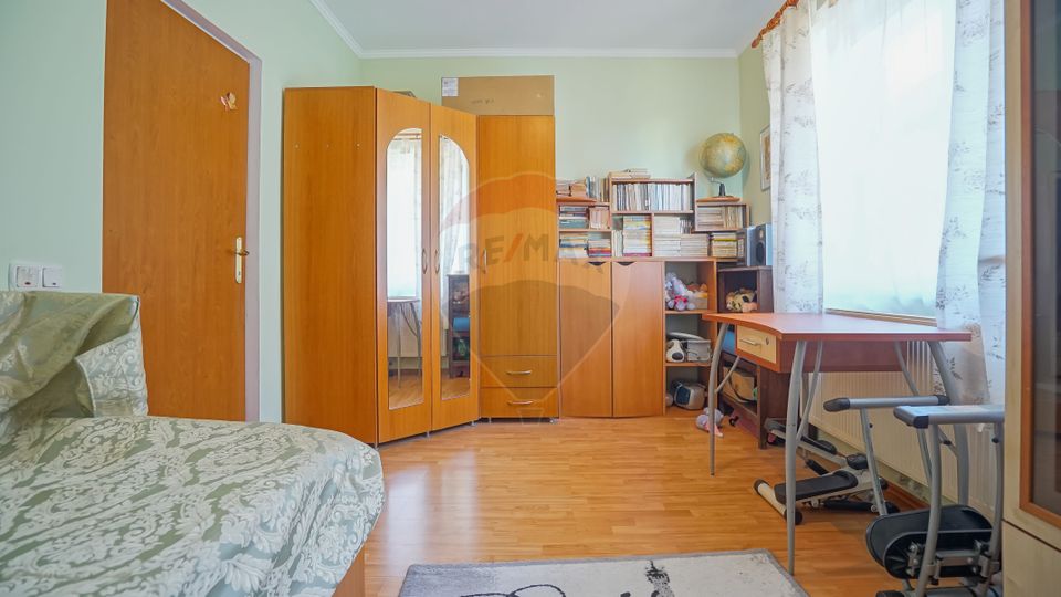 Casa/vila de vanzare, zona unica, Bronzului, cartier Tractorul, Brasov