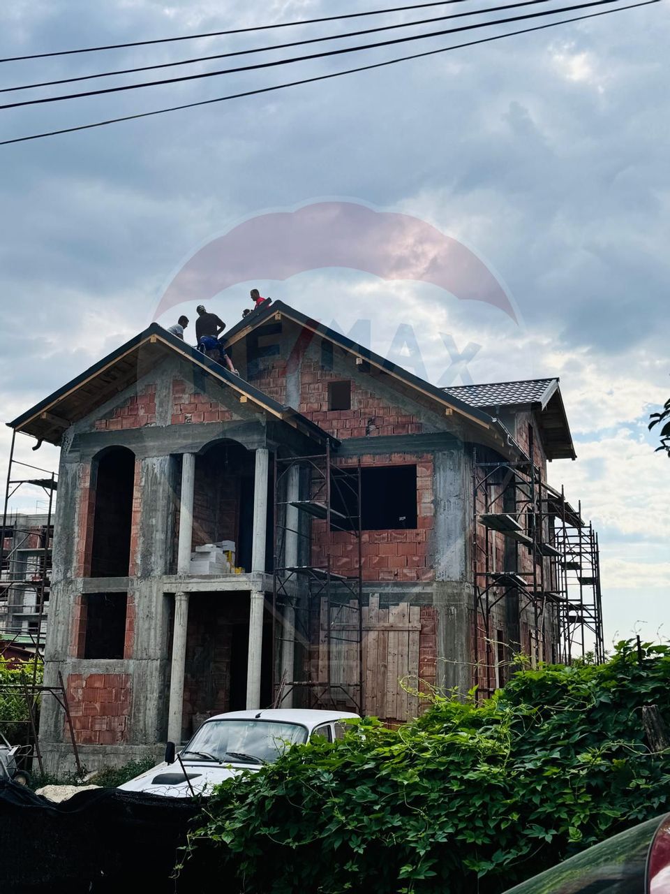 5 room House / Villa for sale, Est area