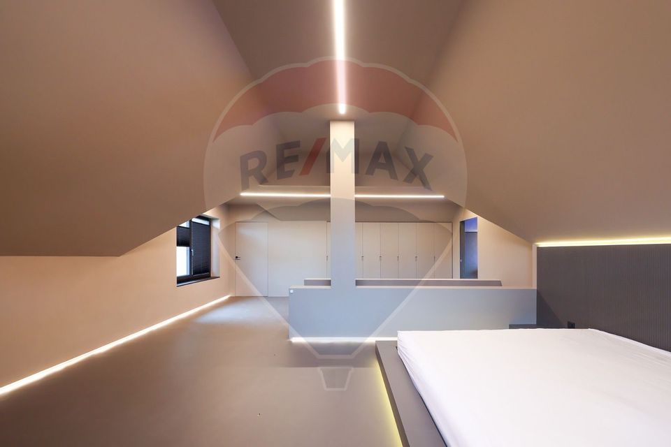 Casă modernă cu arhitectură minimalistă și confort inteligent Brasov