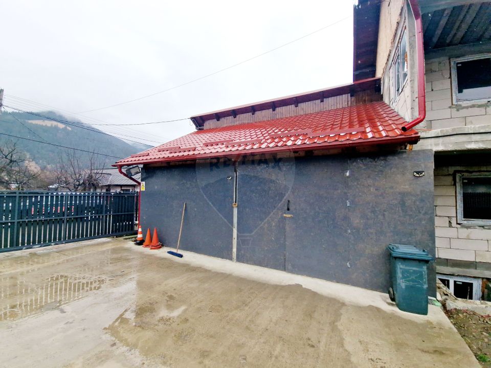 8 room House / Villa for sale