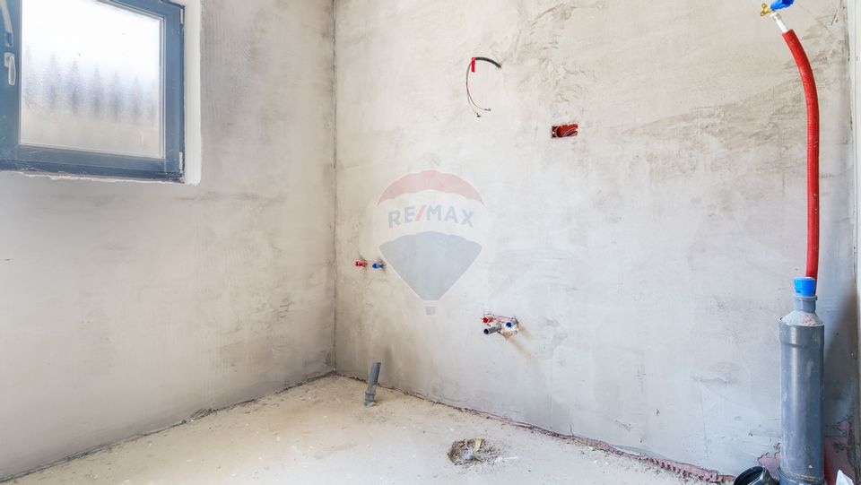 De vanzare duplex modern cu 4 camere, gradina si garaj, Baciu (Petrom)