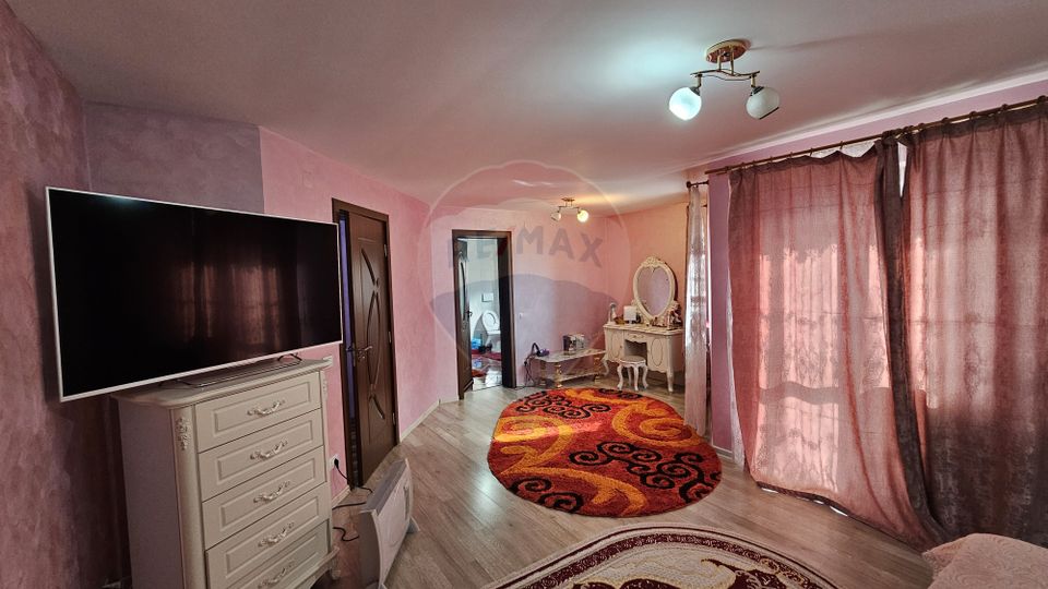 6 room House / Villa for sale