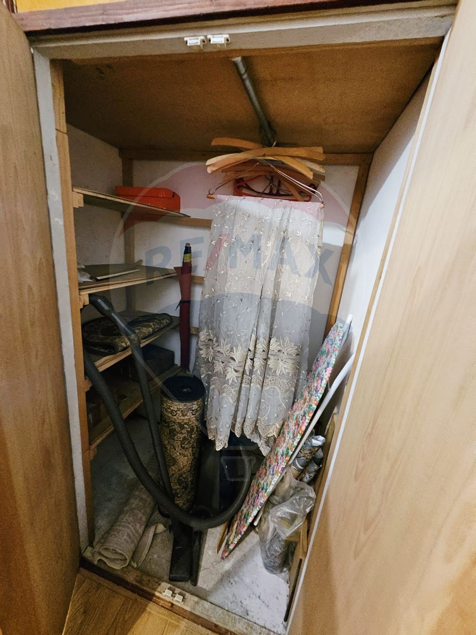 4 CAMERE de INCHIRIAT - clasic- Zizinului 30, bloc 33-5din 8!