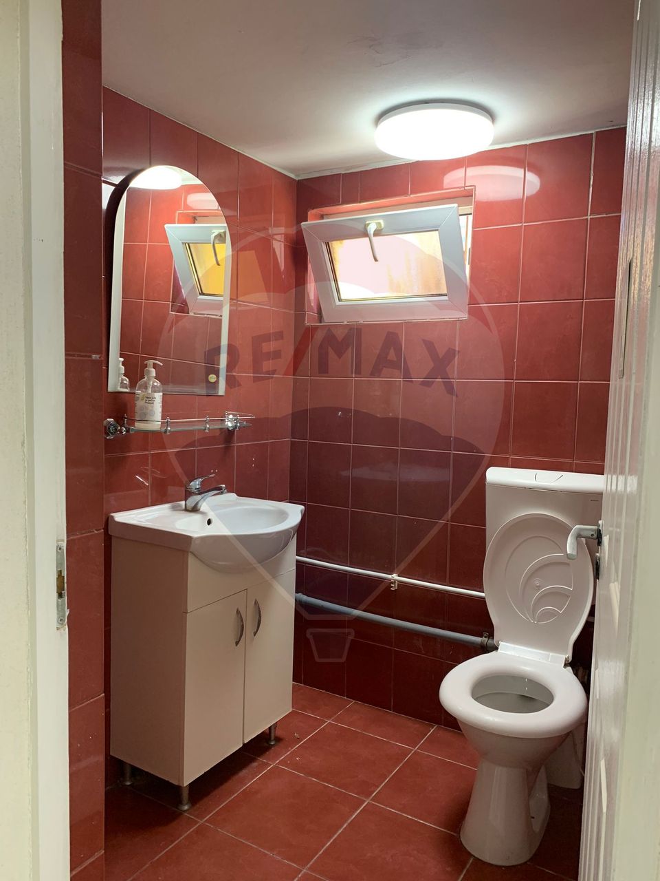 Spațiu comercial de închiriat 40 mp, în zona Decebal