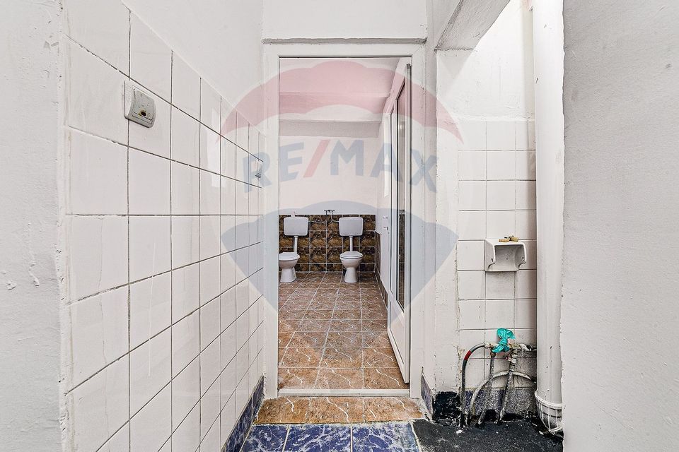 217sq.m Commercial Space for rent, Central area