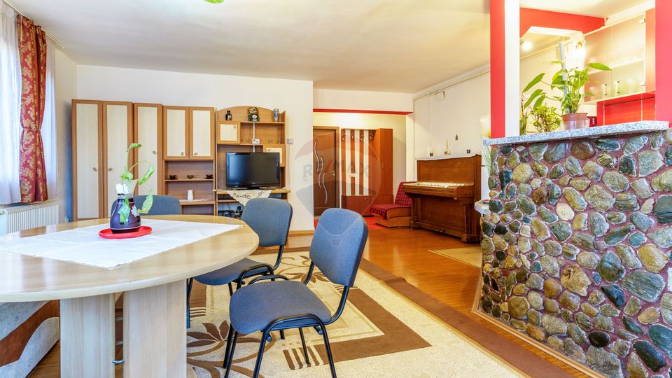 Apartament de vanzare, 2 camere, Str. Florilor Nr.186, Floresti