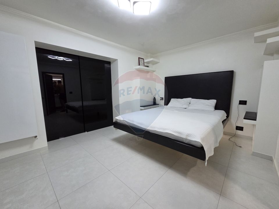 Apartament cu 3 camere etajul 1, zona Poienita