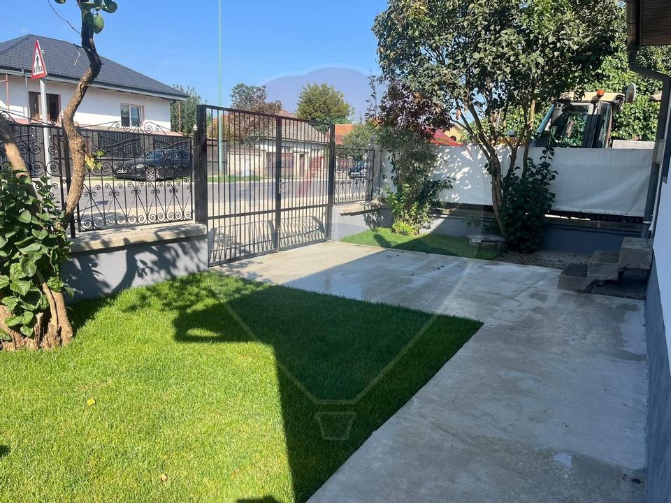 Proprietate de vânzare,  Stupini, potențial rezidențial sau comercial