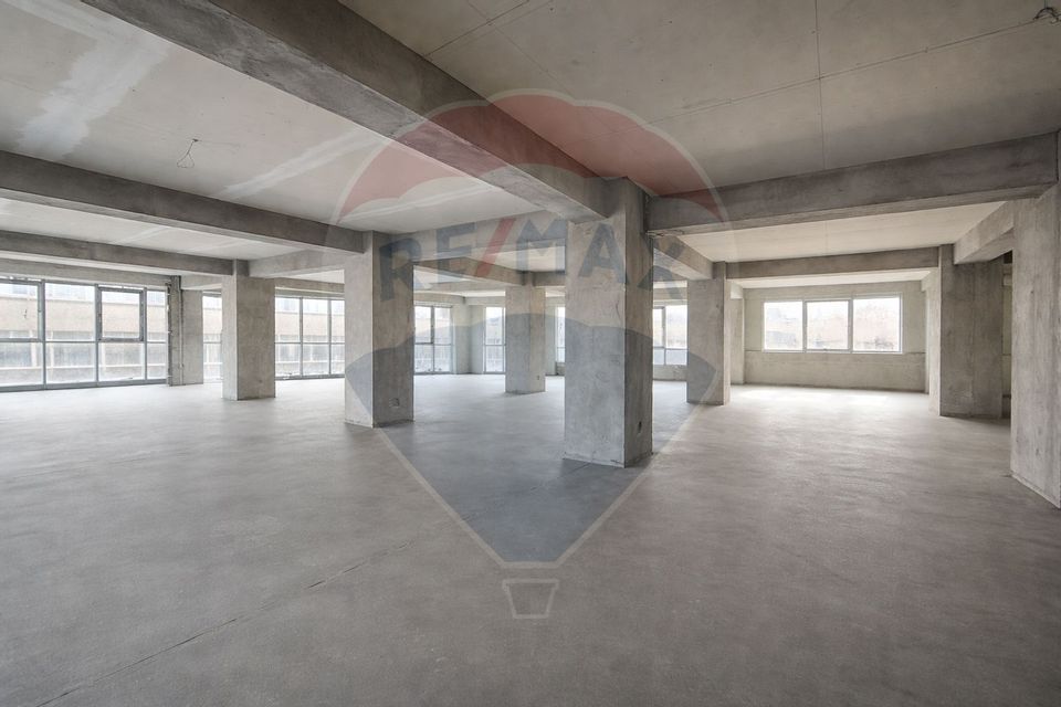 954.81sq.m Commercial Space for rent, Boema area