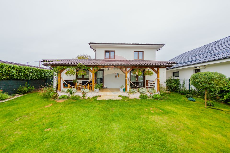 5 room House / Villa for sale, Central area