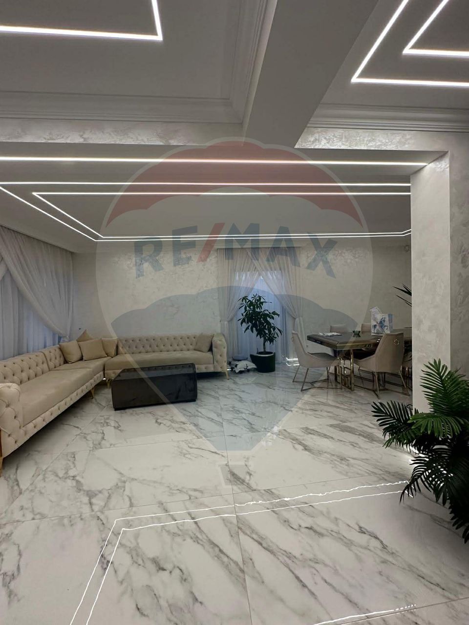 6 room House / Villa for sale