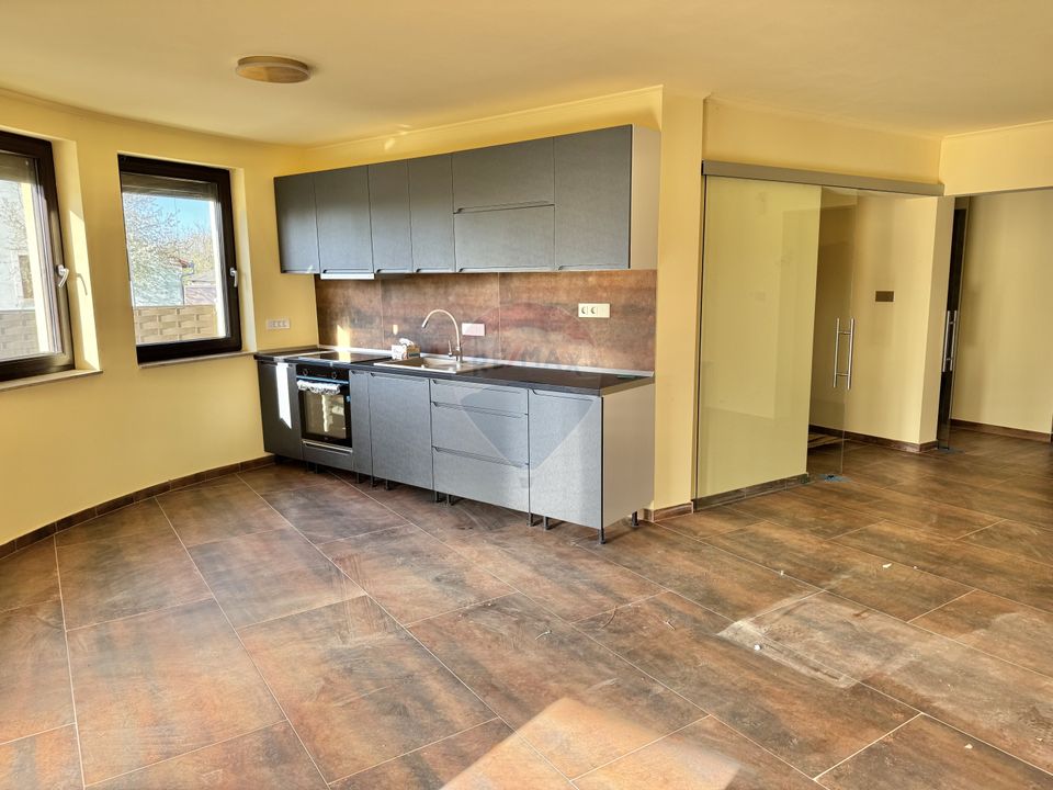 4 room House / Villa for sale