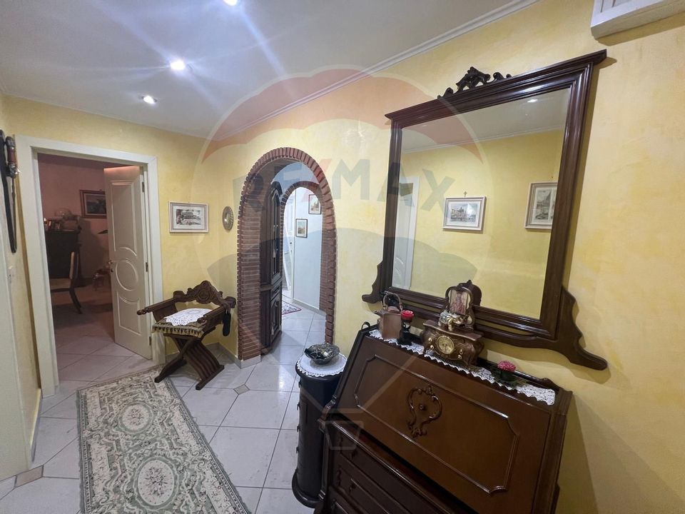 4 room Apartment for sale, Exterior Est area