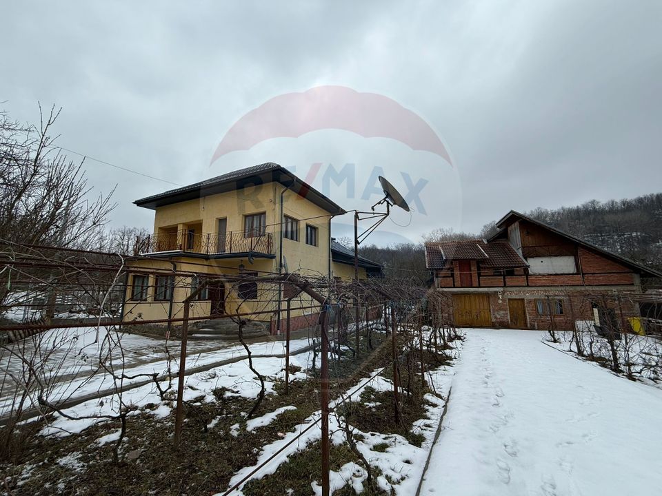 6 room House / Villa for sale