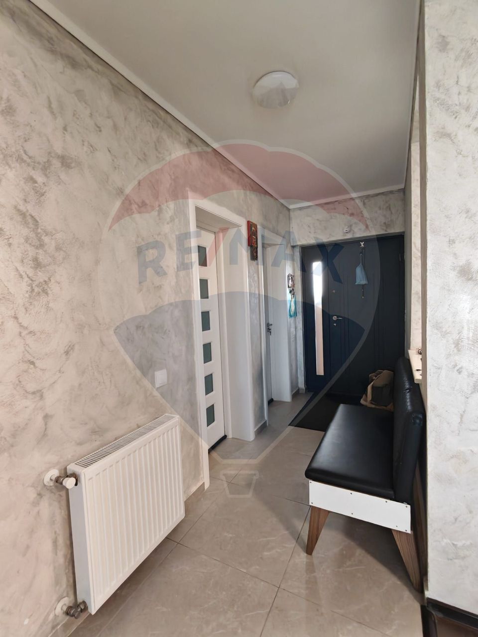 Casă / Vilă cu 4 camere de închiriat