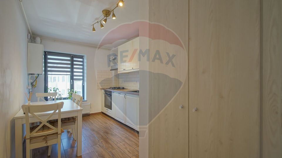 2 room Apartment for rent, Tractorul area