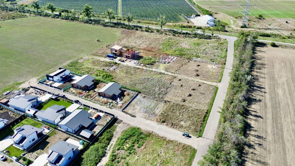 Land 593sqm Vanatori / Strada Salciei