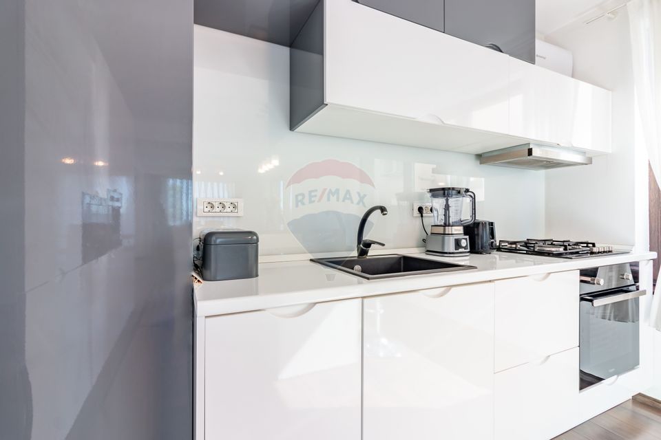 Vanzare Vila Individuala mare | 7 camere, 2 terase | P+1+2R | Curte