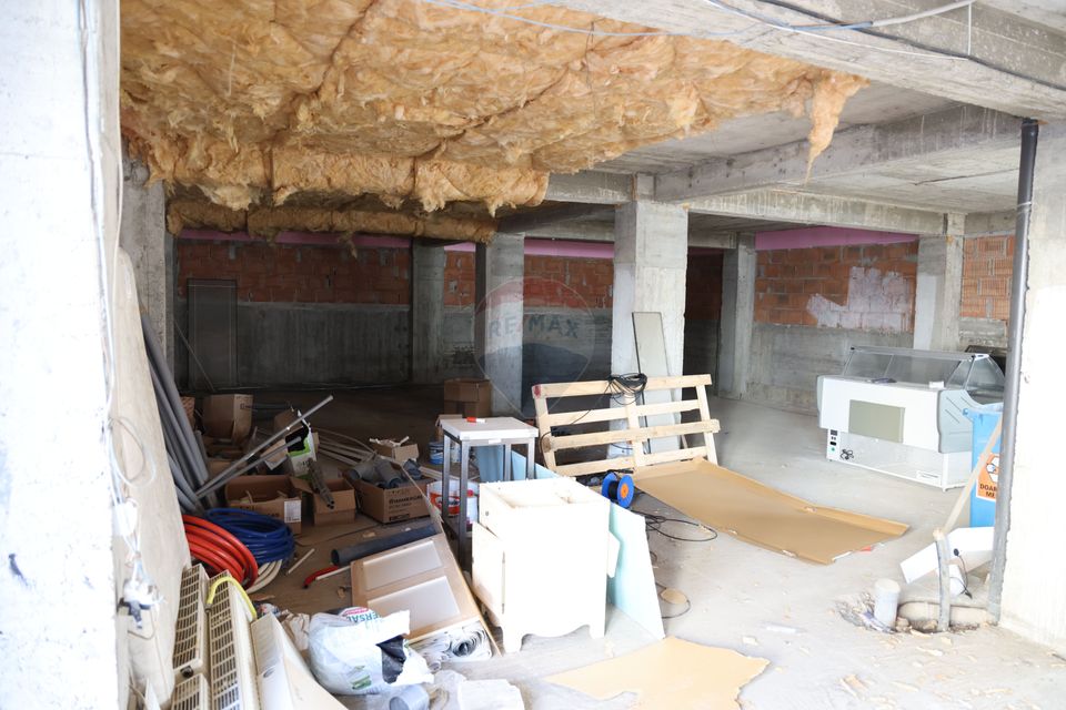 Spațiu comercial de 317mp de vânzare