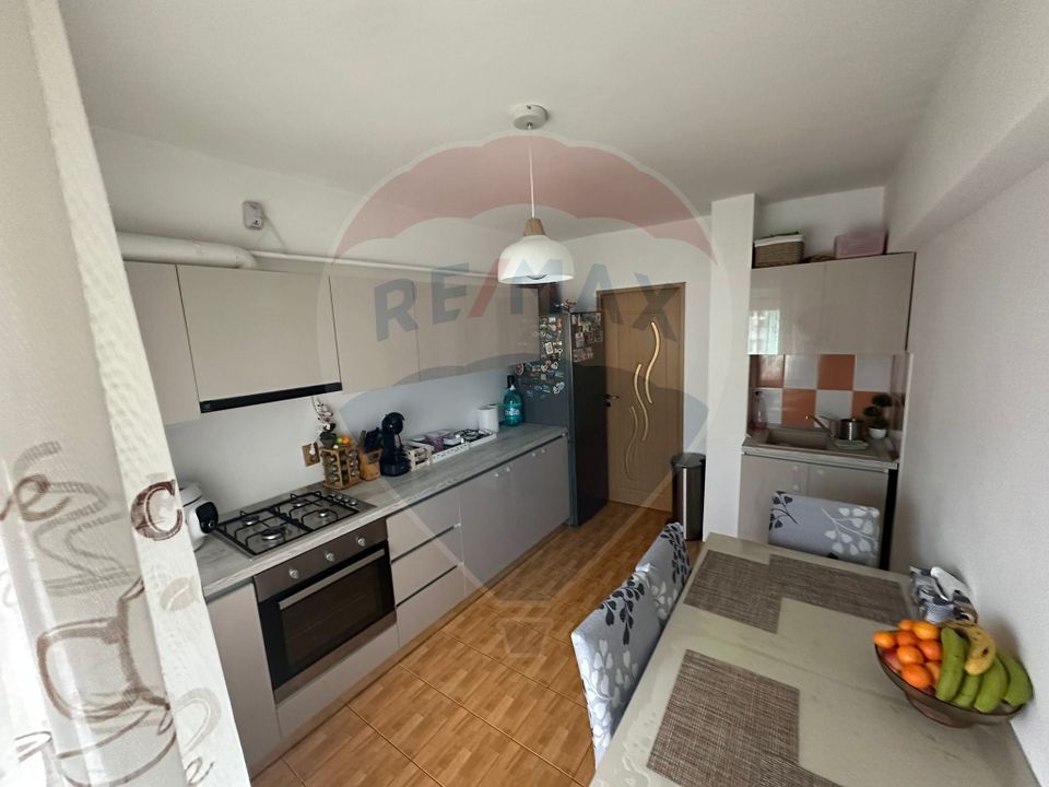 Apartament cu 2 camere de vânzare în zona Lapus Arges