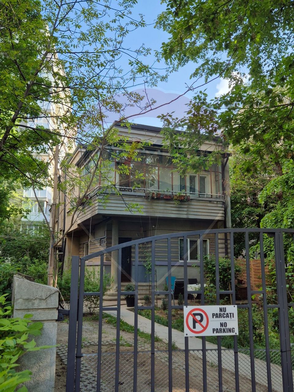 Casă / Vilă cu 11 camere de vânzare în zona Iancului